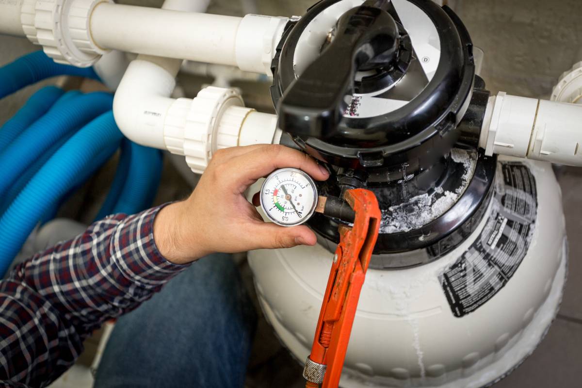 maintenance-of-water-filtration-system-with-pressu-2026-03-17-14-46-31-utc (1)